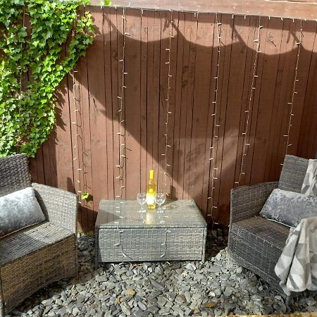 Twin Room In Prescot Homestay Exterior photo